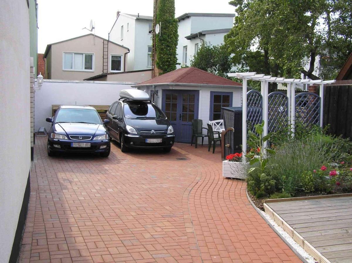 Ferienhaus Jan Rostock Exterior photo